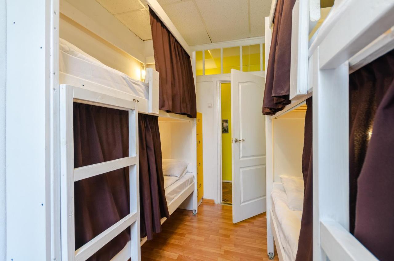 Sun City Hostel Kiev Esterno foto